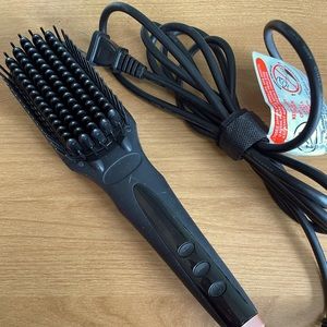 Amika Perfection Straightening Thermal Brush- Black